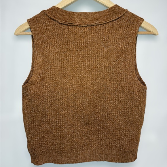 Jolie & Joy Brown cable Knit Cardigan Vest - Picture 2 of 7